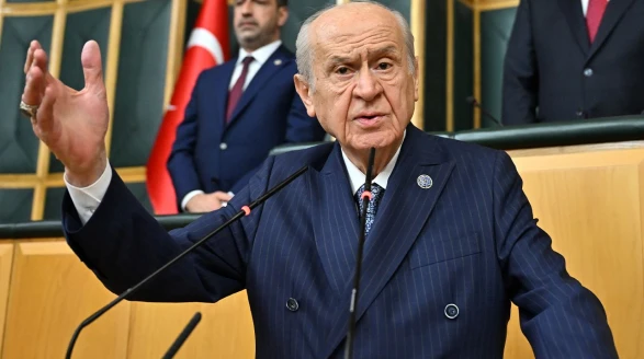 Milliyetçi Hareket Partisi Genel Başkanı Devlet Bahçeli, uzun bir sürenin ardından ilk defa kameraların karşısına geçmeye hazırlanıyor.