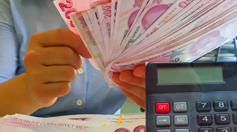 Anayasa Mahkemesi'nin 3600 ek gösterge kararı nedeniyle memur maaşları güncellendi ve yeni hesaplamalar yapıldı