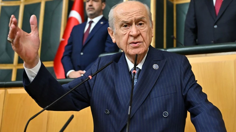 Milliyetçi Hareket Partisi Genel Başkanı Devlet Bahçeli, uzun bir sürenin ardından ilk defa kameraların karşısına geçmeye hazırlanıyor.